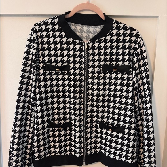 SHEIN Jackets & Blazers - SHEIN Black & White Houndstooth Zip Bomber Jacket